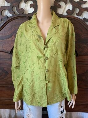 URU vibrant green floral embroidered silk blouse top - needs repairs!